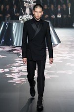 ディオールが日本でショー開催、キム・ジョーンズによる19年メンズプレフォールコレクションを東京で発表｜写真70