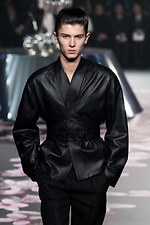 ディオールが日本でショー開催、キム・ジョーンズによる19年メンズプレフォールコレクションを東京で発表｜写真74