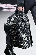 ディオールが日本でショー開催、キム・ジョーンズによる19年メンズプレフォールコレクションを東京で発表｜写真98