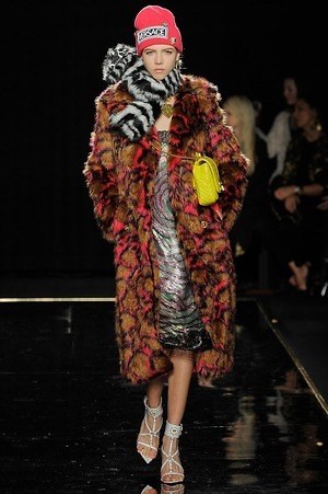 ヴェルサーチェ(VERSACE) 2019年プレフォールウィメンズ&メンズコレクション  - 写真29