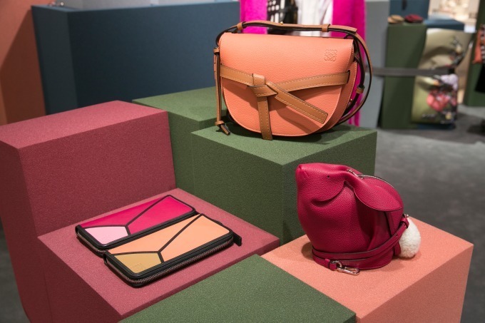 ロエベ(LOEWE) ゲート｜写真15