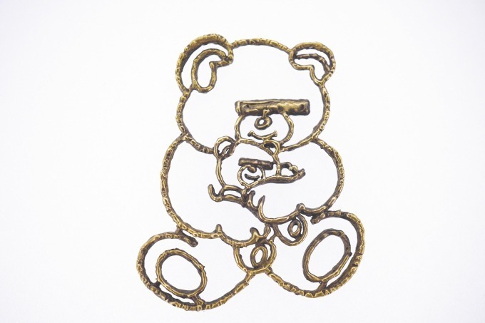 ビスポーク｜アンダーカバー×ノグチ ビジューのコラボジュエリー、“CHAOS”やロゴモチーフのリングやブローチ