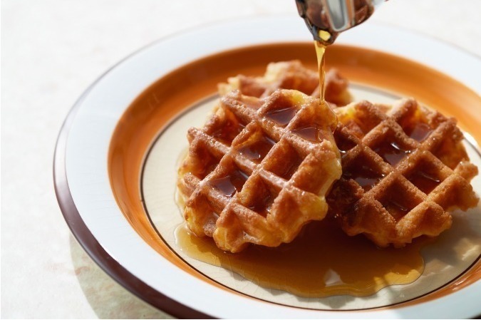 メープルシロップ｜「メープルバタークッキー」のザ・メープルマニアが新ダイナーカフェを新宿に、ワッフル＆シェイクを提供
