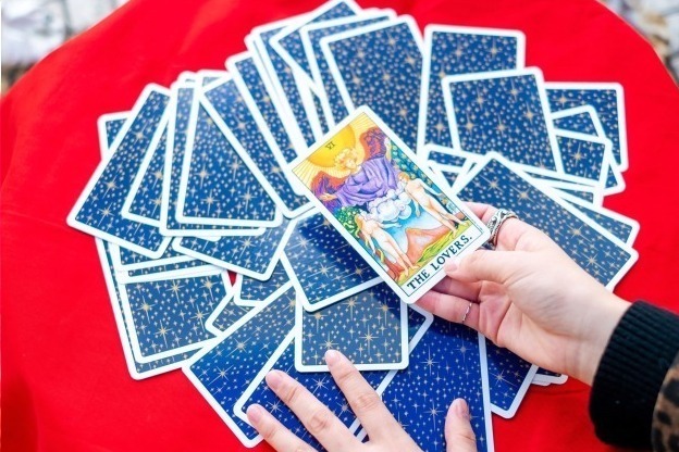 占い｜「占いフェス 2019」目黒で、“開運マルシェ”で人気占い師による運勢診断＆VR占いも