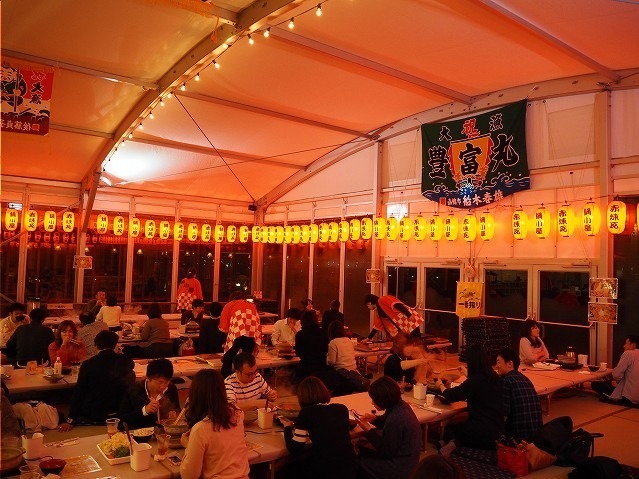 冬のフードフェス「酒処 鍋小屋2019」熱々鍋の食べ比べ&100種以上の日本酒から飲み比べ｜写真3