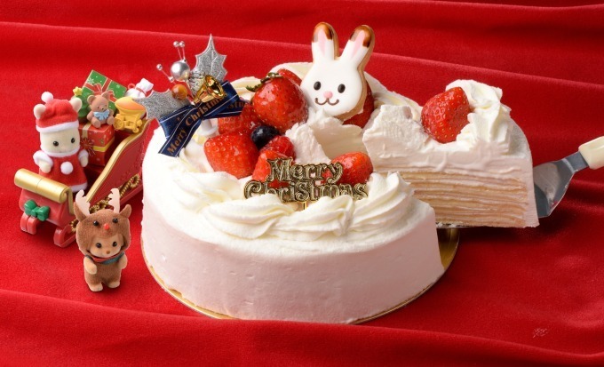 「シルバニア ファミリー」がクリスマスケーキに！真っ赤なドレスを着たウサギの3Dケーキが自由が丘に｜写真4