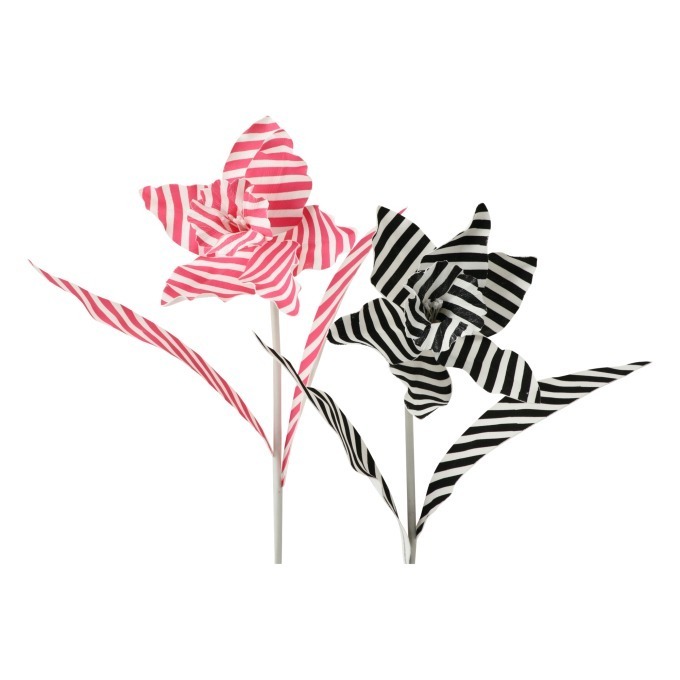 フランフラン19春夏インテリア"花柄×ドット"のベッドカバー＆シェル型ランプ｜写真4