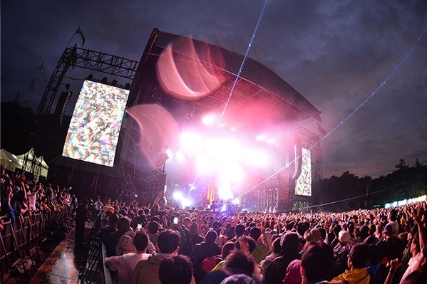 フジロック｜「フジロック・フェスティバル'19」苗場スキー場で - ケミカル・ブラザーズ、シーアなど約200組