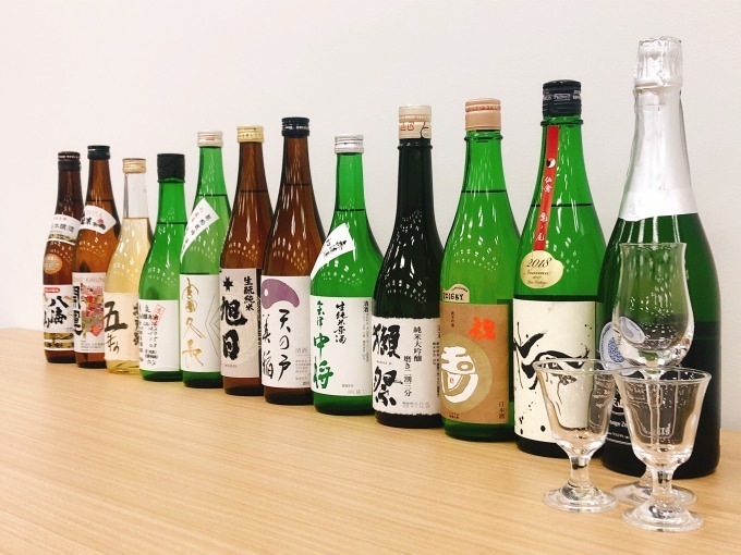 「平成を彩った日本酒フェア」東京・日本の酒情報館で - 獺祭など全12種の日本酒を提供 | 写真