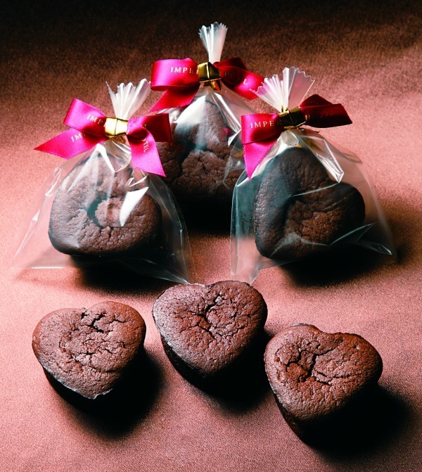 帝国ホテル 大阪のバレンタインチョコレート - アーモンドと果実香るボンボンショコラ｜写真3