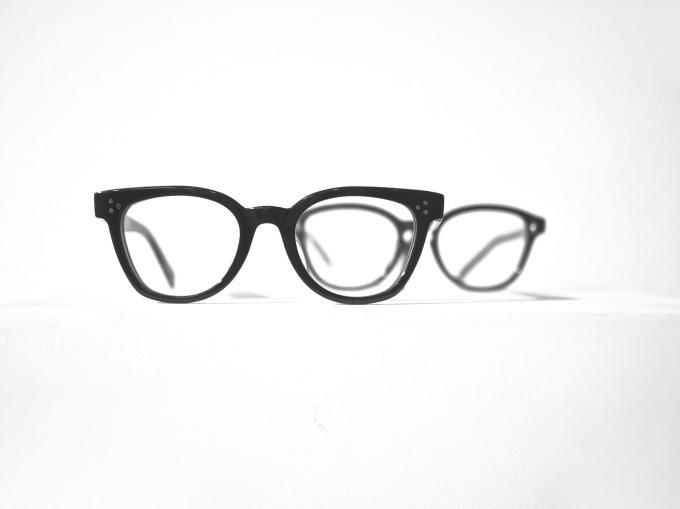 アヤメ19春夏の新作アイウェア、“レンズを着せ替え"できる新メガネ コピー