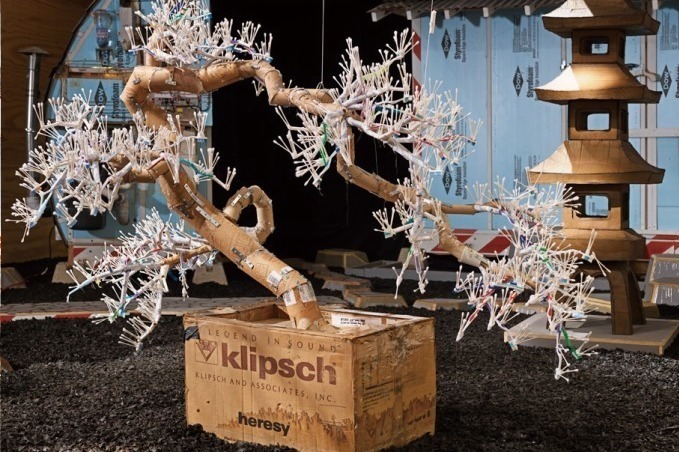 東京オペラシティアートギャラリー「トム・サックス ティーセレモニー」