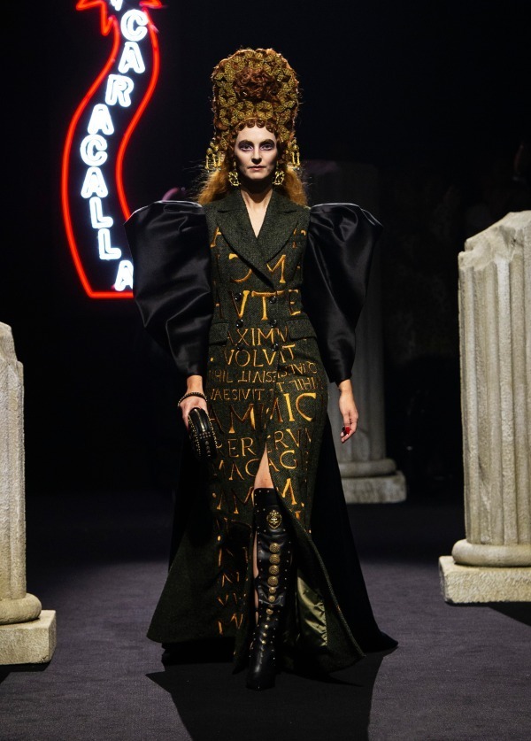 モスキーノ(MOSCHINO) 2019年プレフォールウィメンズコレクション  - 写真7