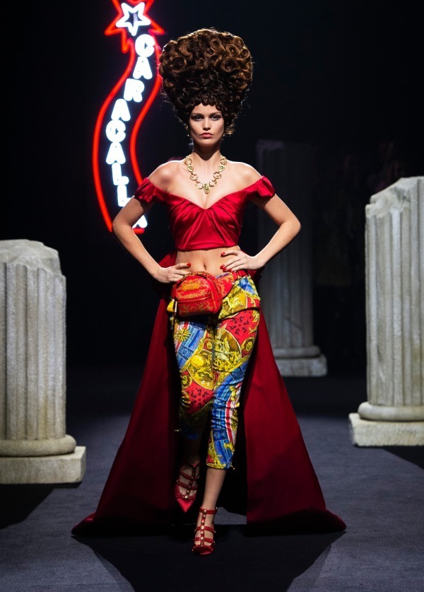 モスキーノ(MOSCHINO) 2019年プレフォールウィメンズコレクション  - 写真10