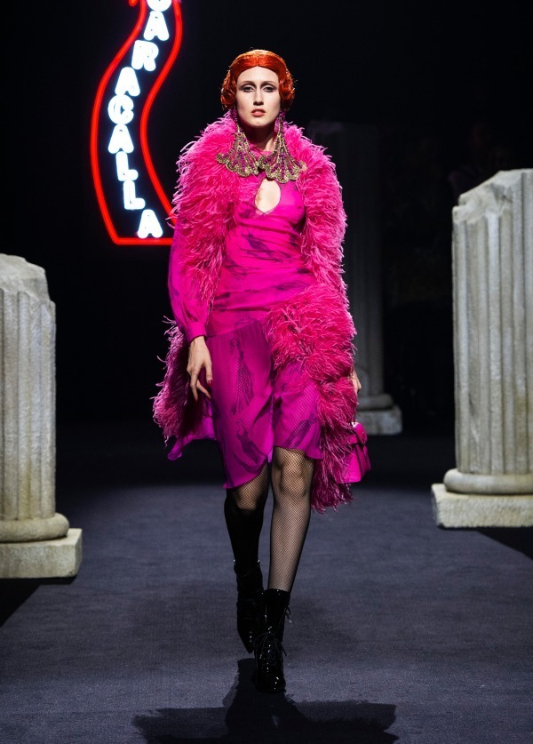 モスキーノ(MOSCHINO) 2019年プレフォールウィメンズコレクション  - 写真16