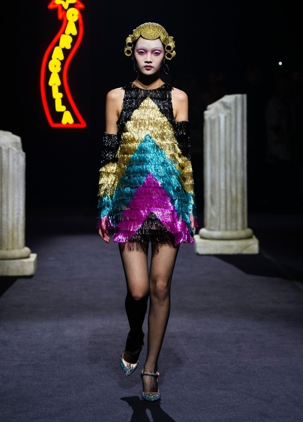 モスキーノ(MOSCHINO) 2019年プレフォールウィメンズコレクション  - 写真18