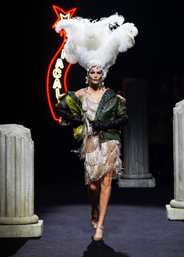 モスキーノ(MOSCHINO) 2019年プレフォールウィメンズコレクション  - 写真34