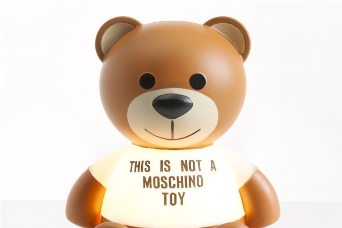 モスキーノのテディベアが3Dランプに！イタリア家具ブランド「カルテル」とコラボ