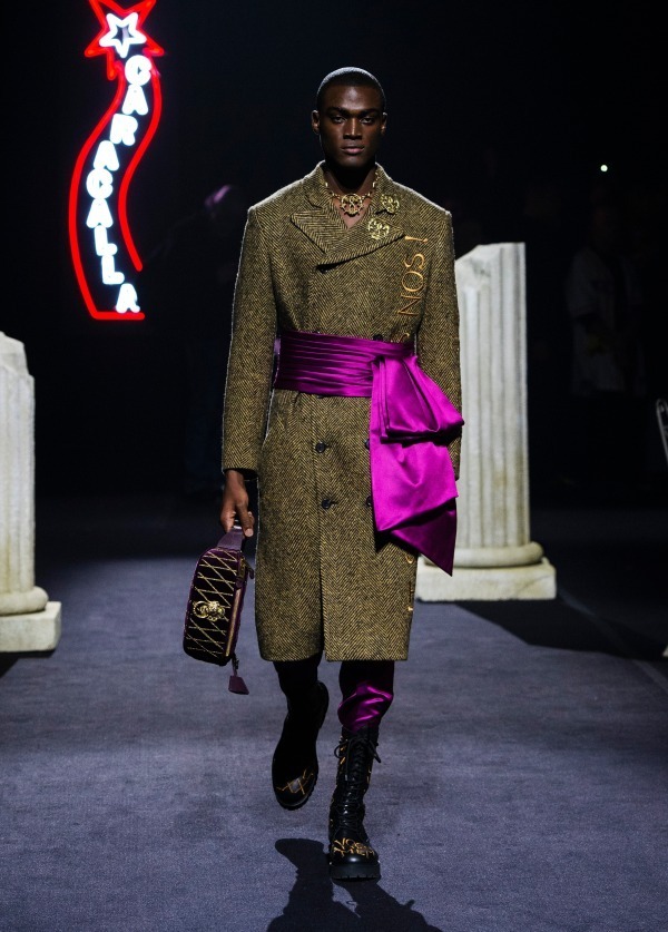 モスキーノ(MOSCHINO) 2019-20年秋冬メンズコレクション  - 写真12