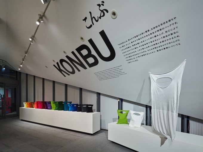 三宅デザイン事務所のものづくりを紹介する「OBI KONBU」展が六本木で開催、新作バッグの創造現場｜写真3