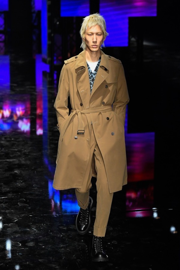 4個まで郵便OK 19AW ニールバレット トレンチコート ブラック | ochge.org