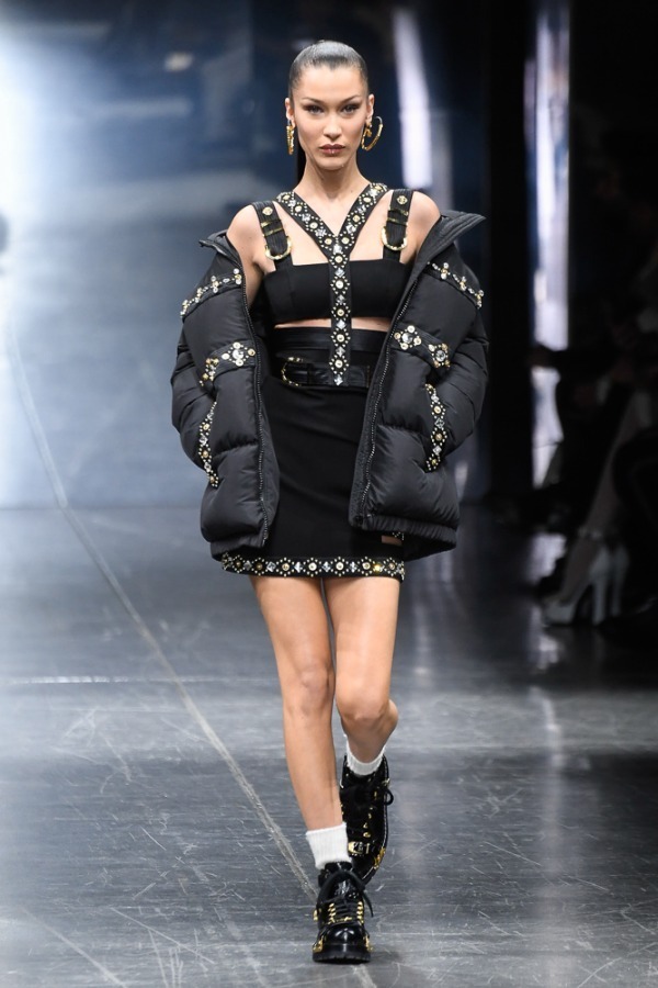 ヴェルサーチェ(VERSACE) 2019-20年秋冬メンズコレクション  - 写真16