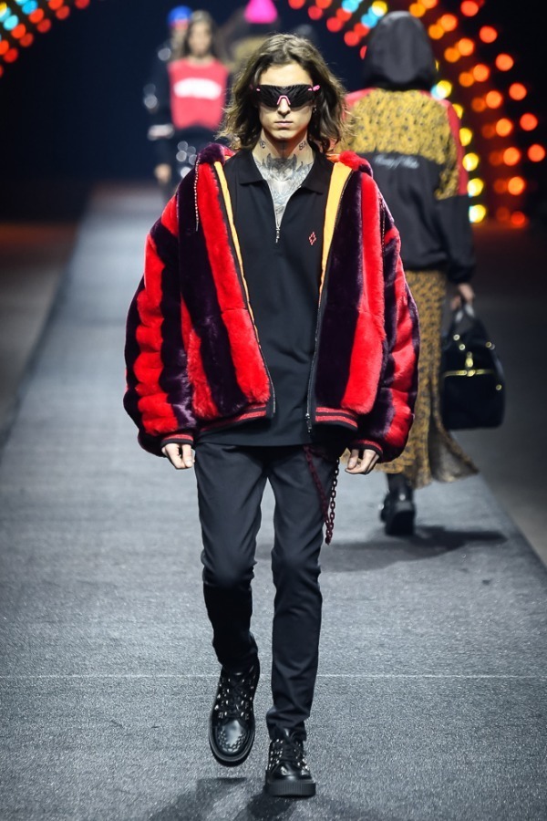 マルセロ・ブロン カウンティ・オブ・ミラン(MARCELO BURLON COUNTY OF MILAN) 2019-20年秋冬ウィメンズ&メンズコレクション  - 写真10