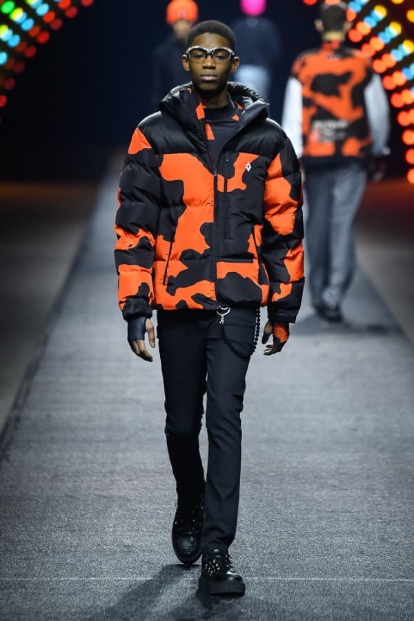 マルセロ・ブロン カウンティ・オブ・ミラン(MARCELO BURLON COUNTY OF MILAN) 2019-20年秋冬ウィメンズ&メンズコレクション シルエット - 写真24