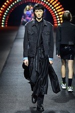 マルセロ・ブロン カウンティ・オブ・ミラン 19年秋冬メンズ・ウィメンズ、目眩めくファッションの自由｜写真50