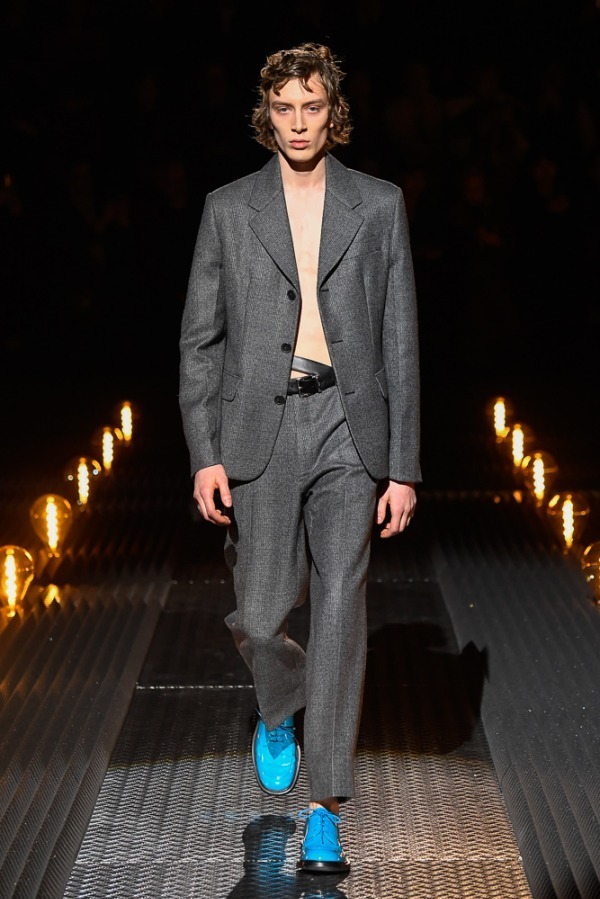 プラダ(PRADA) 2019-20年秋冬メンズコレクション シルエット