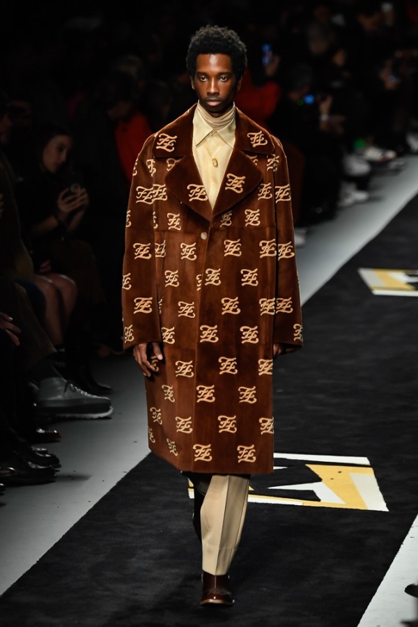 フェンディ(FENDI) 2019-20年秋冬メンズコレクション  - 写真16