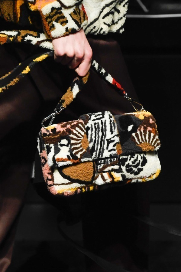 カール ラガーフェルド(Karl Lagerfeld), フェンディ(FENDI) FF｜写真2