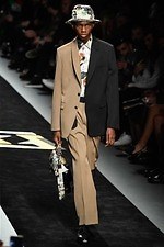 写真3/24｜フェンディ×カール・ラガーフェルド、「FF」ロゴや