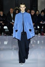 フミト ガンリュウ 2019-20年秋冬ウィメンズ＆メンズコレクション - 身体と服の間、服と服の間｜写真13