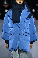 フミト ガンリュウ 2019-20年秋冬ウィメンズ＆メンズコレクション - 身体と服の間、服と服の間｜写真16