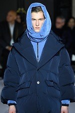 フミト ガンリュウ 2019-20年秋冬ウィメンズ＆メンズコレクション - 身体と服の間、服と服の間｜写真18