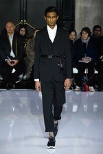 フミト ガンリュウ 2019-20年秋冬ウィメンズ＆メンズコレクション - 身体と服の間、服と服の間｜写真35