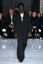 フミト ガンリュウ 2019-20年秋冬ウィメンズ＆メンズコレクション - 身体と服の間、服と服の間｜写真36