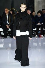 フミト ガンリュウ 2019-20年秋冬ウィメンズ＆メンズコレクション - 身体と服の間、服と服の間｜写真41