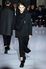 フミト ガンリュウ 2019-20年秋冬ウィメンズ＆メンズコレクション - 身体と服の間、服と服の間｜写真45