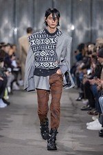 コモン スウェーデン 2019年秋冬コレクション、再び鳴らす消費社会への警鐘｜写真6