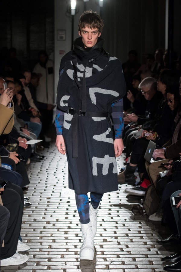 タカヒロミヤシタザソロイスト． 2019-20年秋冬<span>コレクション</span> - 写真50