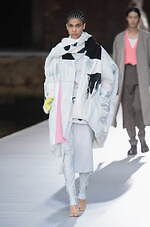 ヴァレンティノ 2021-22年秋冬オートクチュールコレクション - 絵画とオートクチュールの融合｜写真29