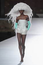 ヴァレンティノ 2021-22年秋冬オートクチュールコレクション - 絵画とオートクチュールの融合｜写真23