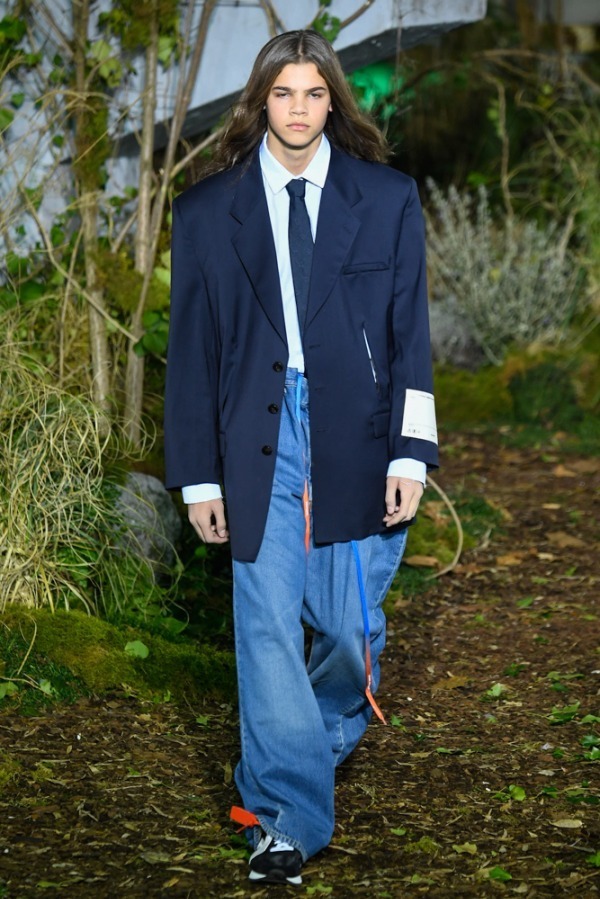 オフ-ホワイト (OFF-WHITE) 2019-20年秋冬メンズコレクション シルエット - 写真1