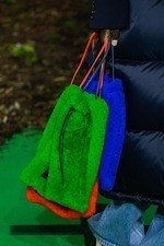 オフ-ホワイト 2019-20年秋冬コレクション - 公共放送が映し出すスペクタクルな世界｜写真20