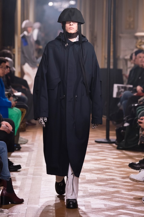 ラフシモンズ2019コレクションキャプ RAF SIMONS 2019-20秋冬 | パリ | 画像50枚 - FASHIONSNAP