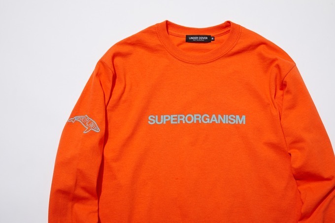 アンダーカバー×多国籍バンド・スーパーオーガニズム、Tシャツやコーチジャケットなど全5型｜写真16