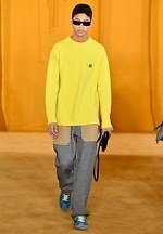 ロエベ 2019-20年秋冬コレクション、男性らしさを引き立てるクラフトマンシップ｜写真20
