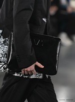 ヴァレンティノ 2019年秋冬メンズコレクション、ストリートの文脈をリュクスなテーラリングで再解釈｜写真10